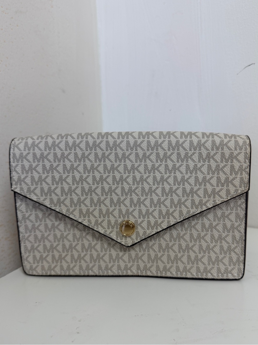Michael Kors MK Signature Off White Silver Envelope Belt Bag Waist Wallet